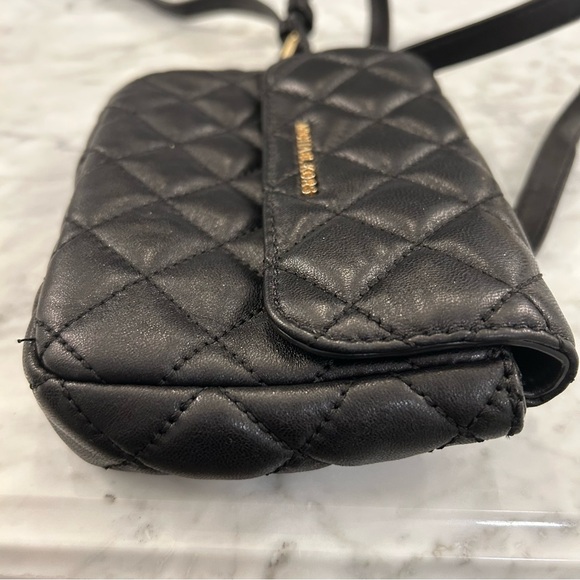 Michael Kors Sloan Black Quilted Leather Belt Bag - Picture 10 of 16